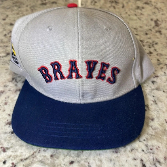 Atlanta Braves Grey Embroidered Snapback Napa Blue Red Green Great Condition - Picture 2 of 6